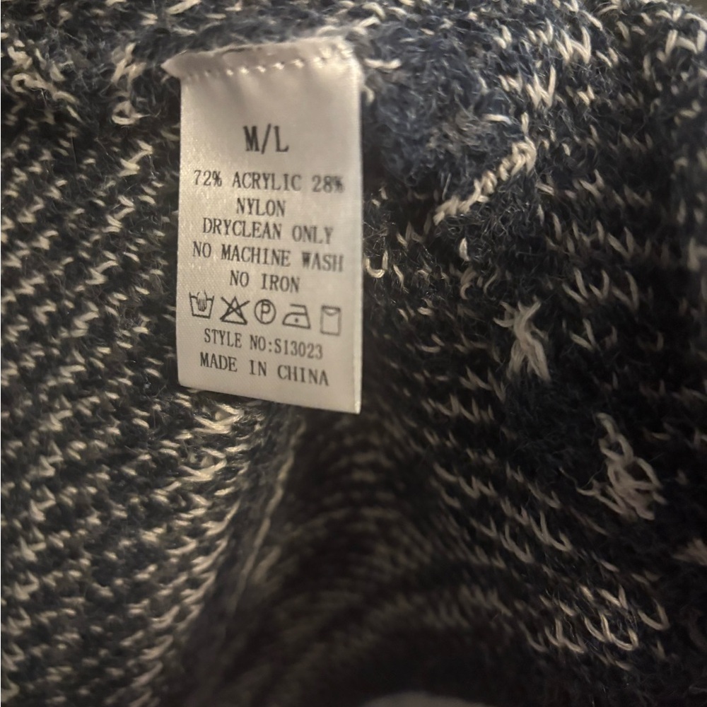 Nwt GeeGee long sweater size m/l - Picture 5 of 5